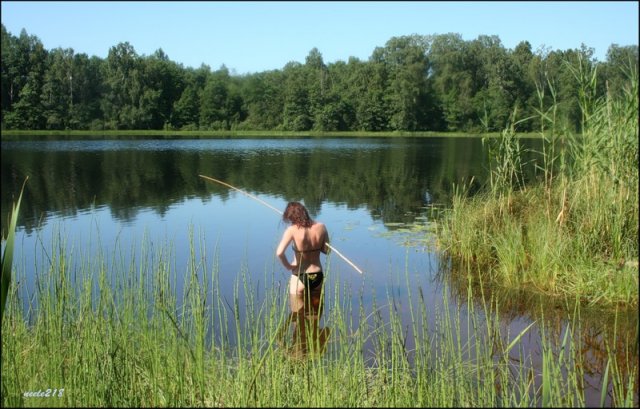 114girls fishing.